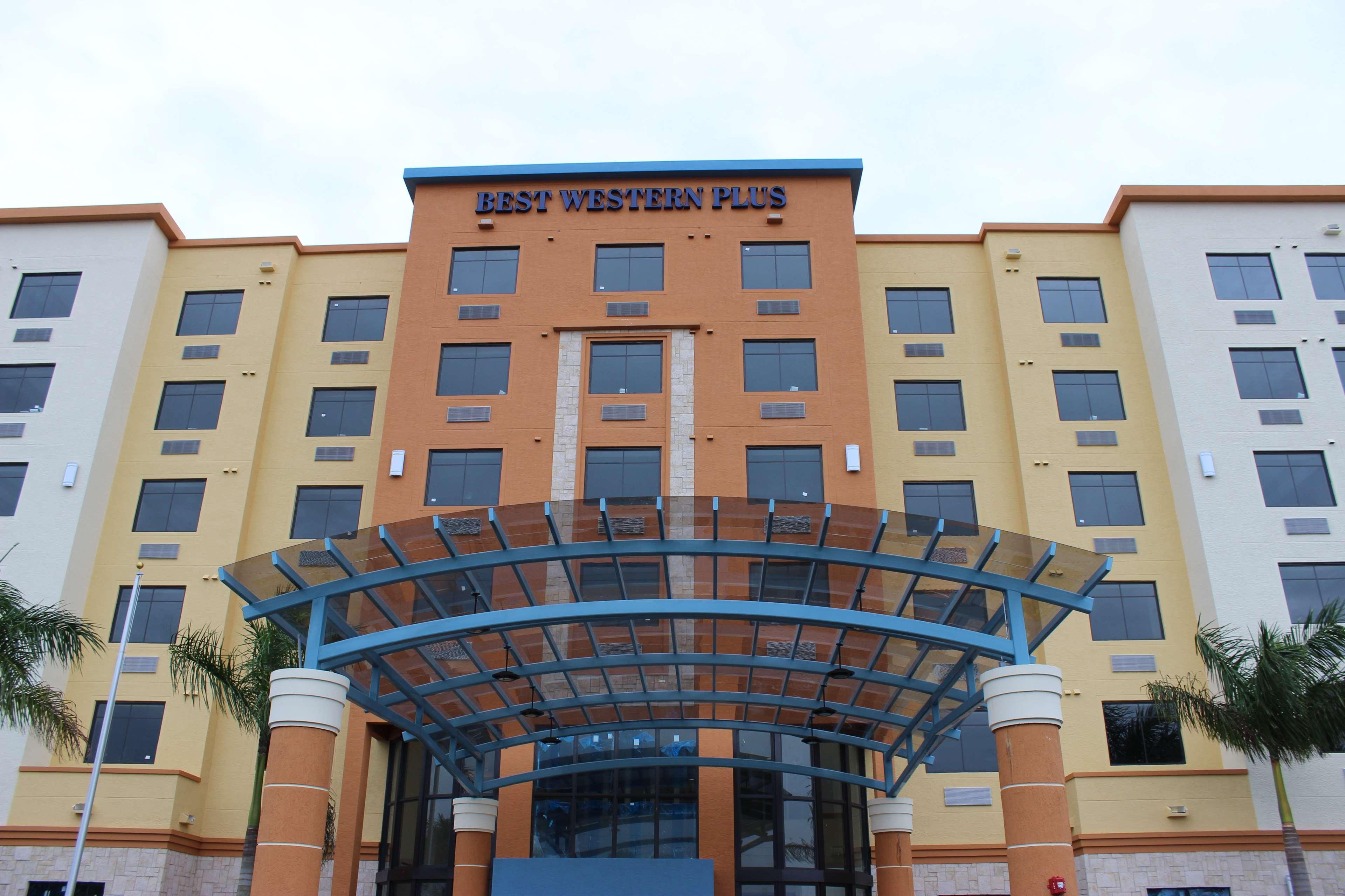 Best Western Plus Miami Executive Airport Hotel And Suites Country Walk Ngoại thất bức ảnh