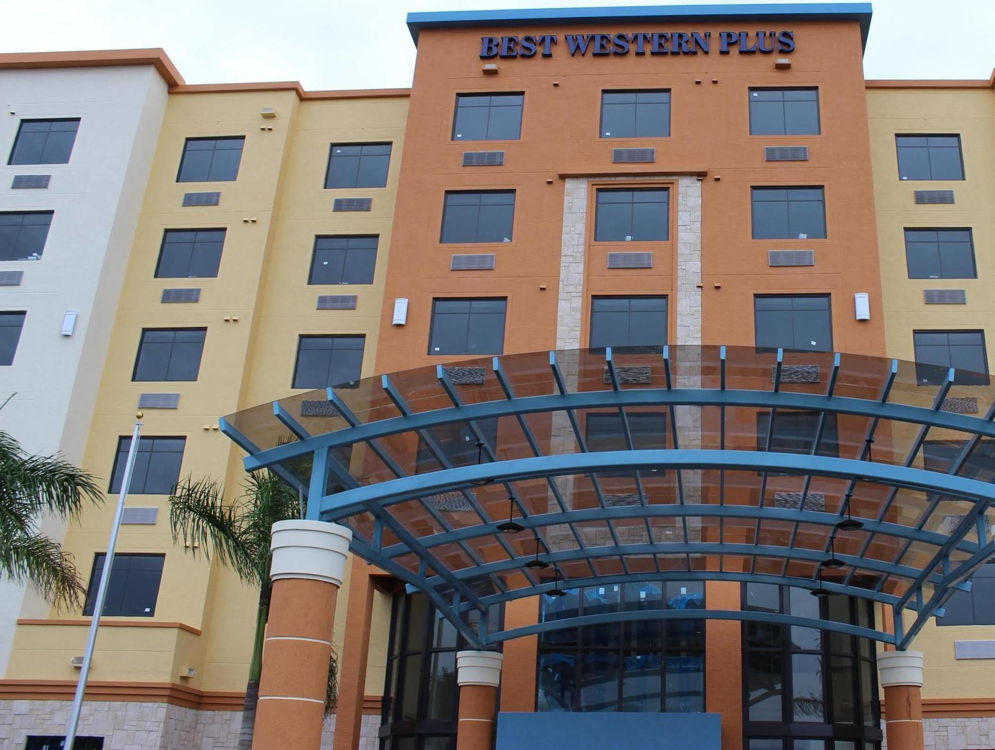Best Western Plus Miami Executive Airport Hotel And Suites Country Walk Ngoại thất bức ảnh